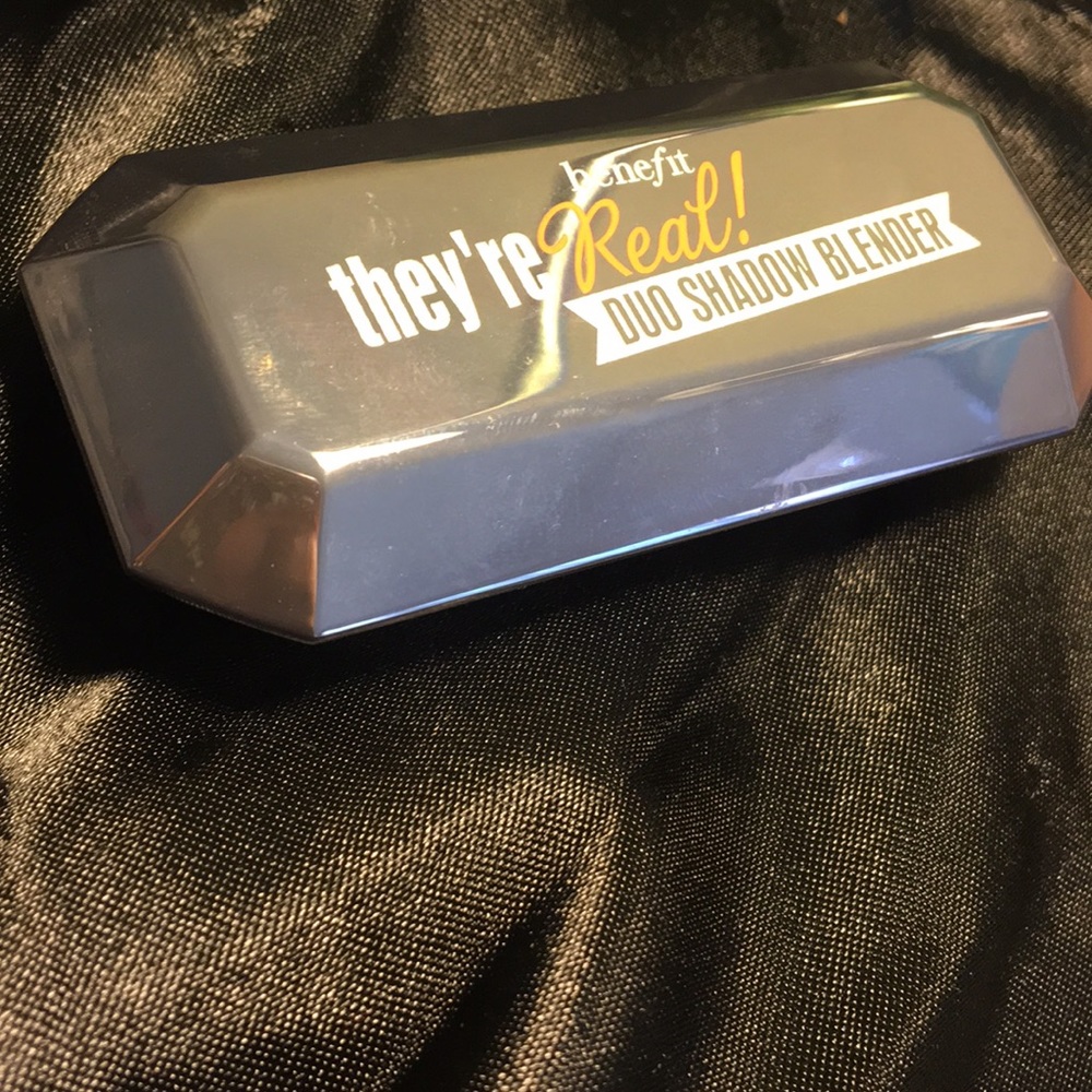 🚨 Benefit Eyeshadow Duo 🚨